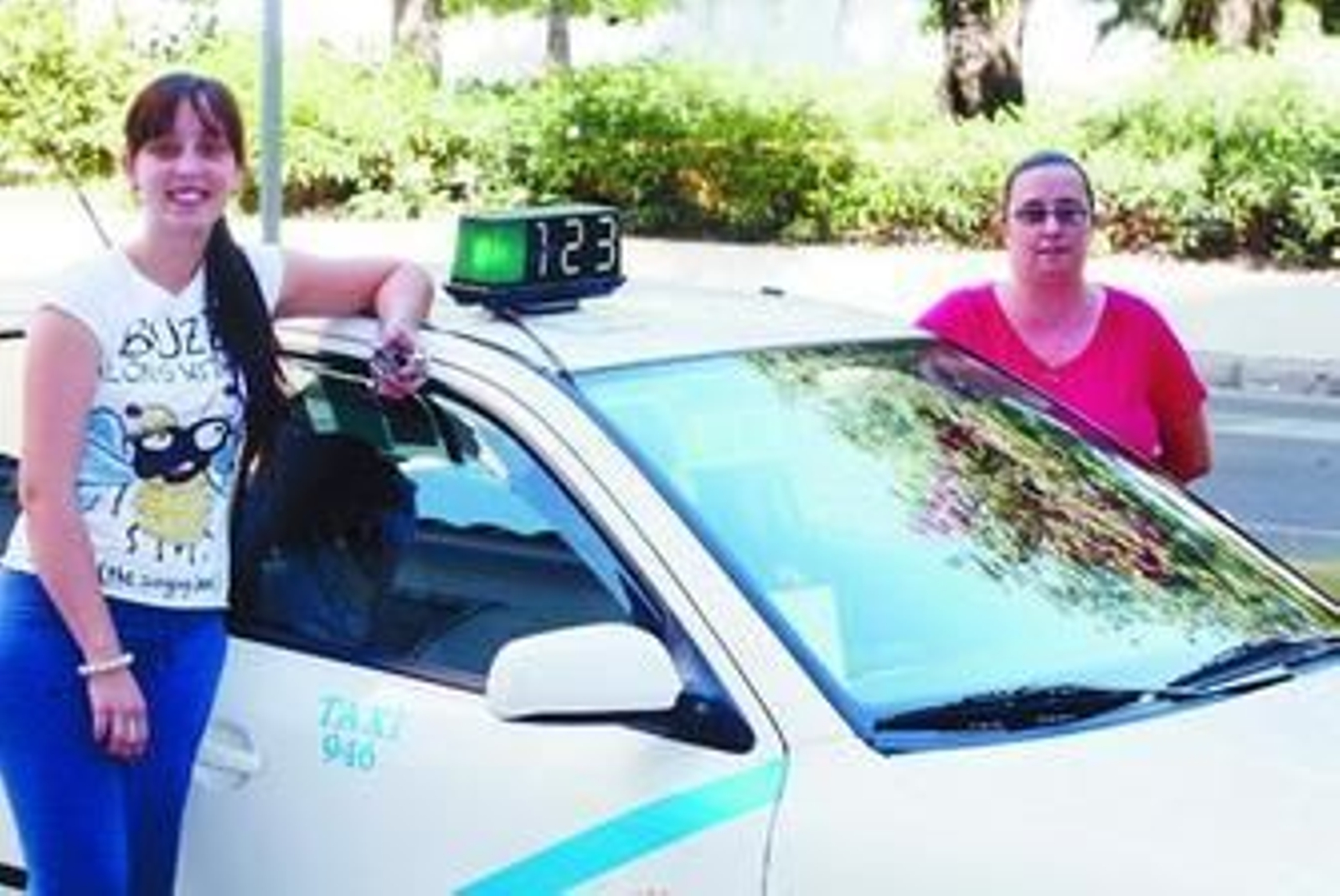 "Mujer y encima taxista"