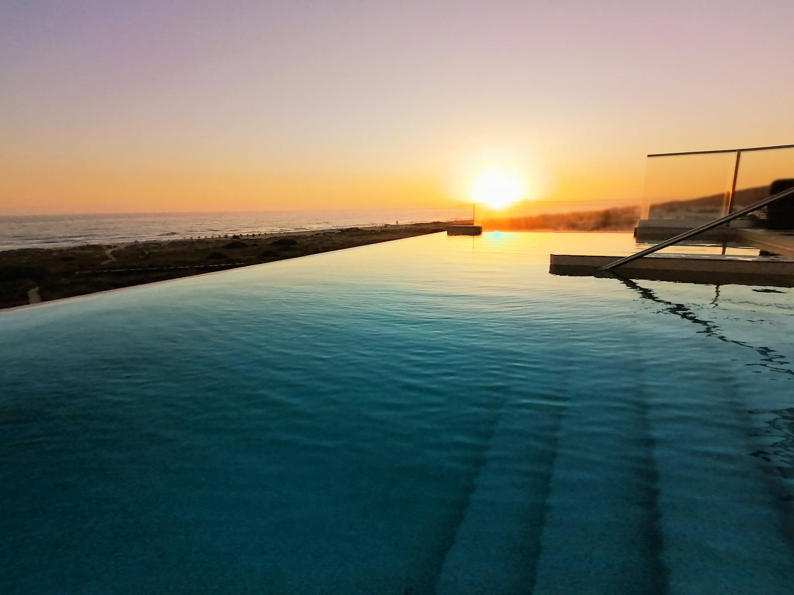 La piscina del Hotel Zahara Beach.