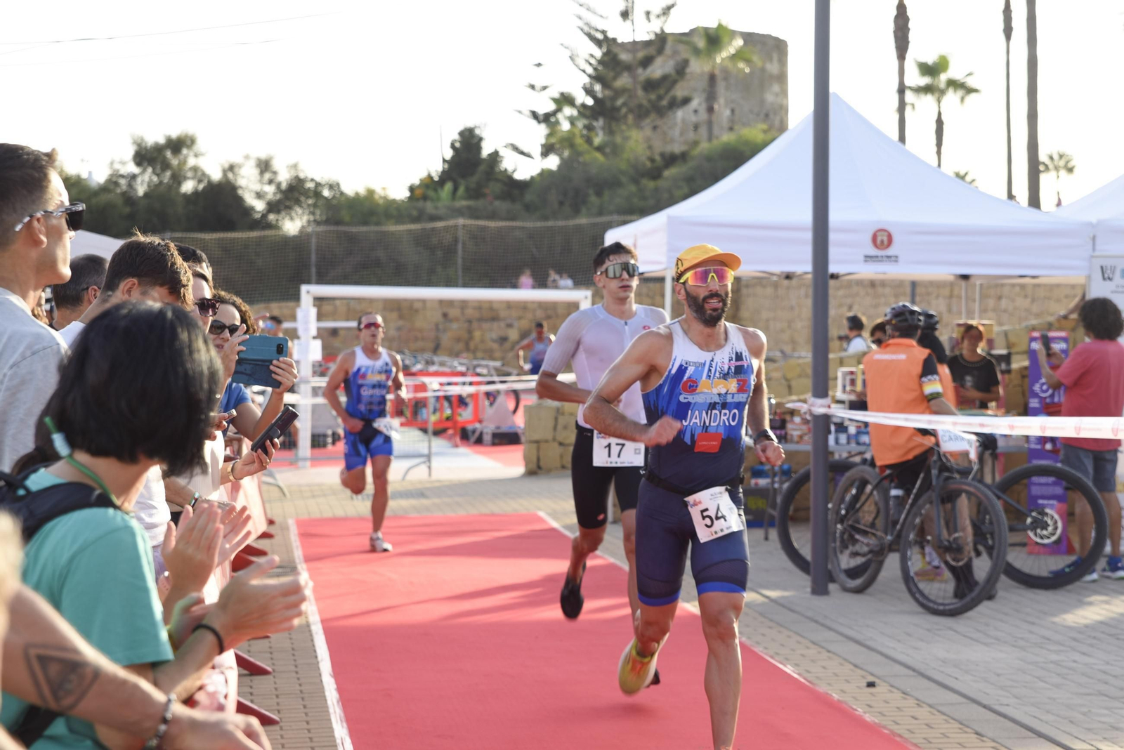Búscate en las fotos del XI Triatlón de San Roque