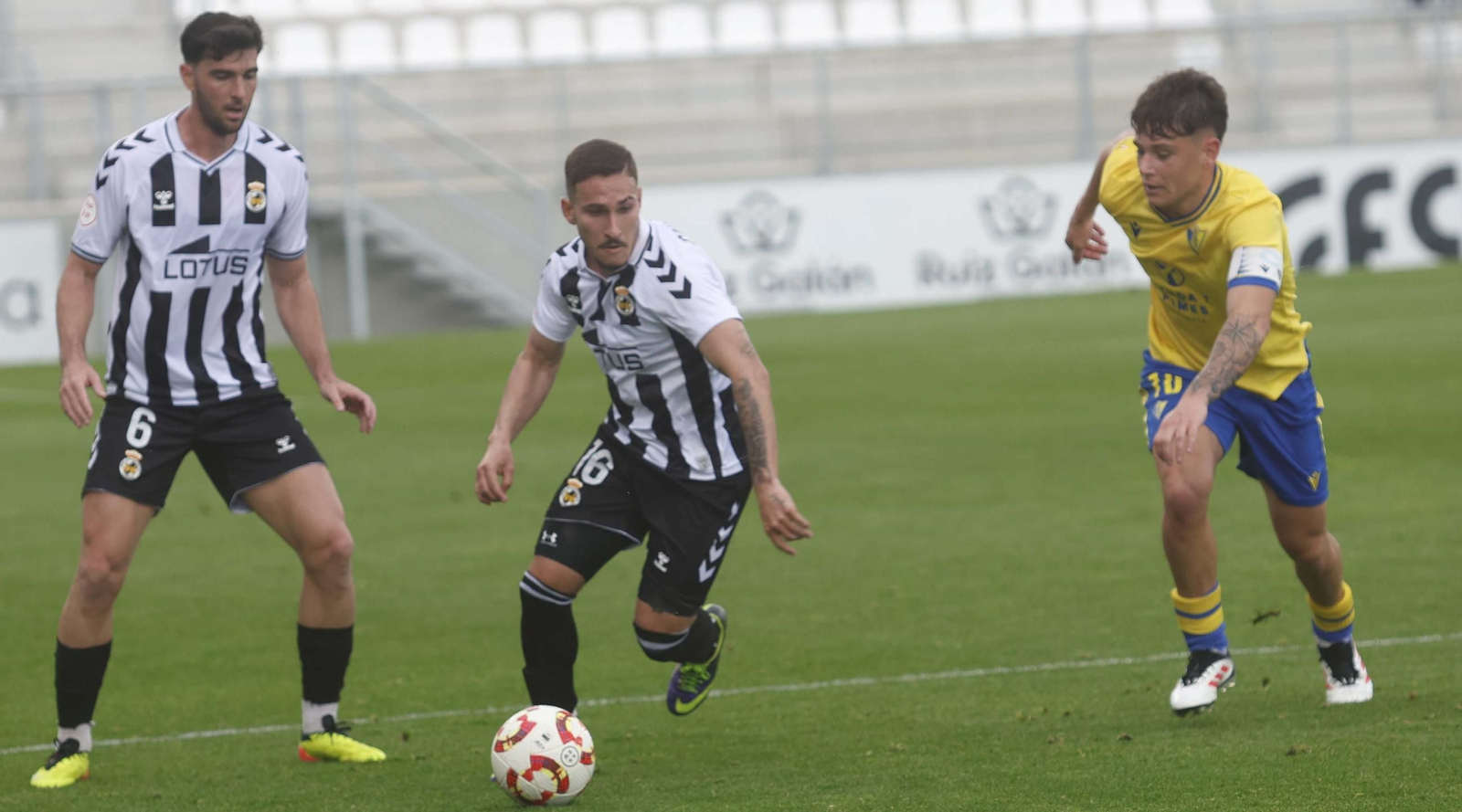 Las fotos del Balona-Cádiz Mirandilla de Segunda Federación