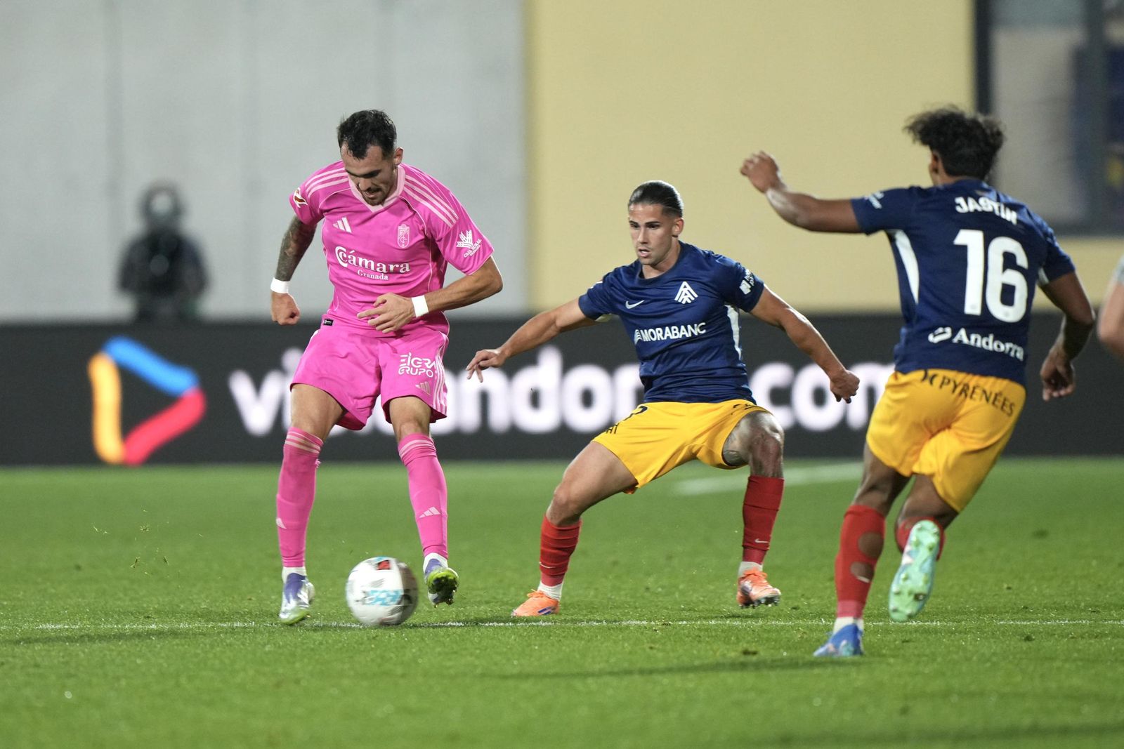 Álex Sola durante el duelo de la primera vuelta.