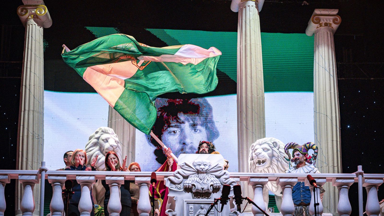 Las hermanas de José Manuel García Caparrós, Manu Sánchez y Jesús Bienvenido.