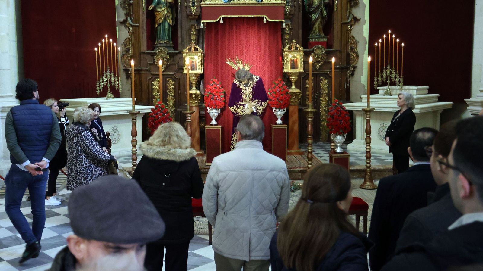 Las imágenes del Miércoles de Ceniza en Jerez: Veneraciones en San Miguel, San Lucas, San Francisco y Capuchinos
