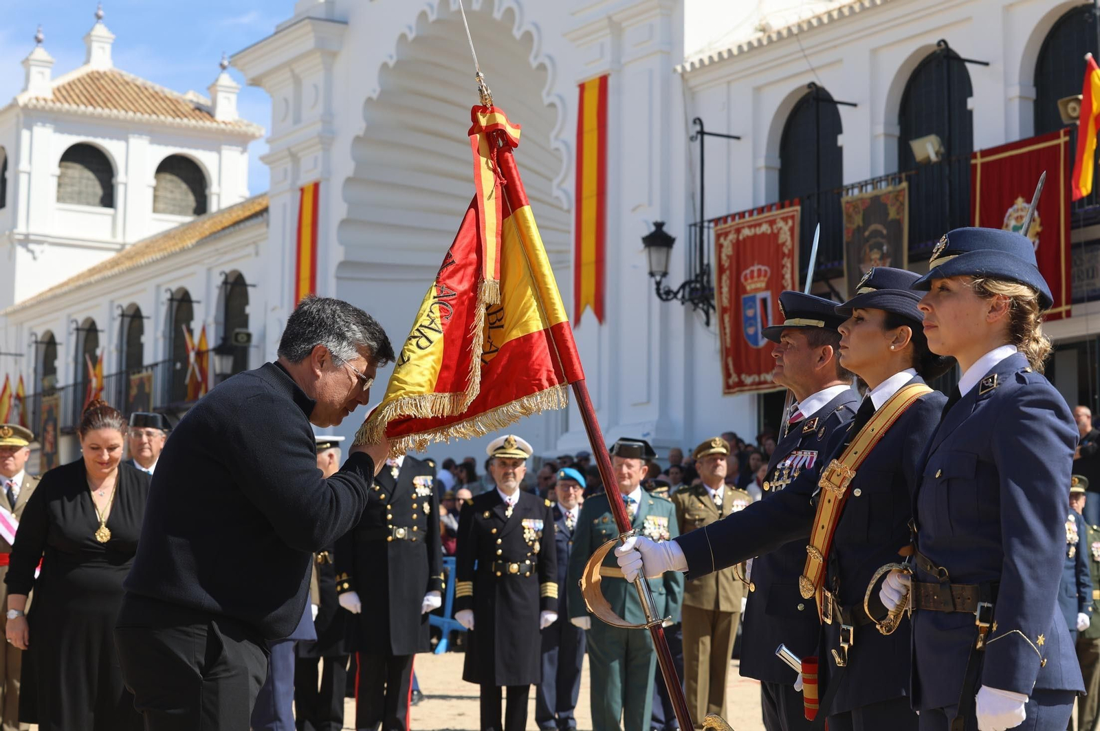 Imágenes del acto de Juramento o Promesa de Fidelidad a la Bandera Nacional en El Rocío