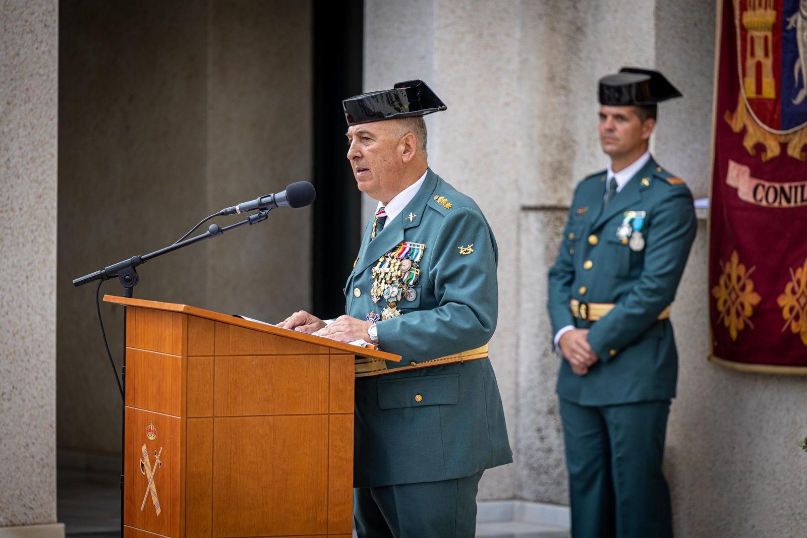 Imágenes de los actos de la Guardia Civil en Cádiz por la festividad de la Virgen del Pilar
