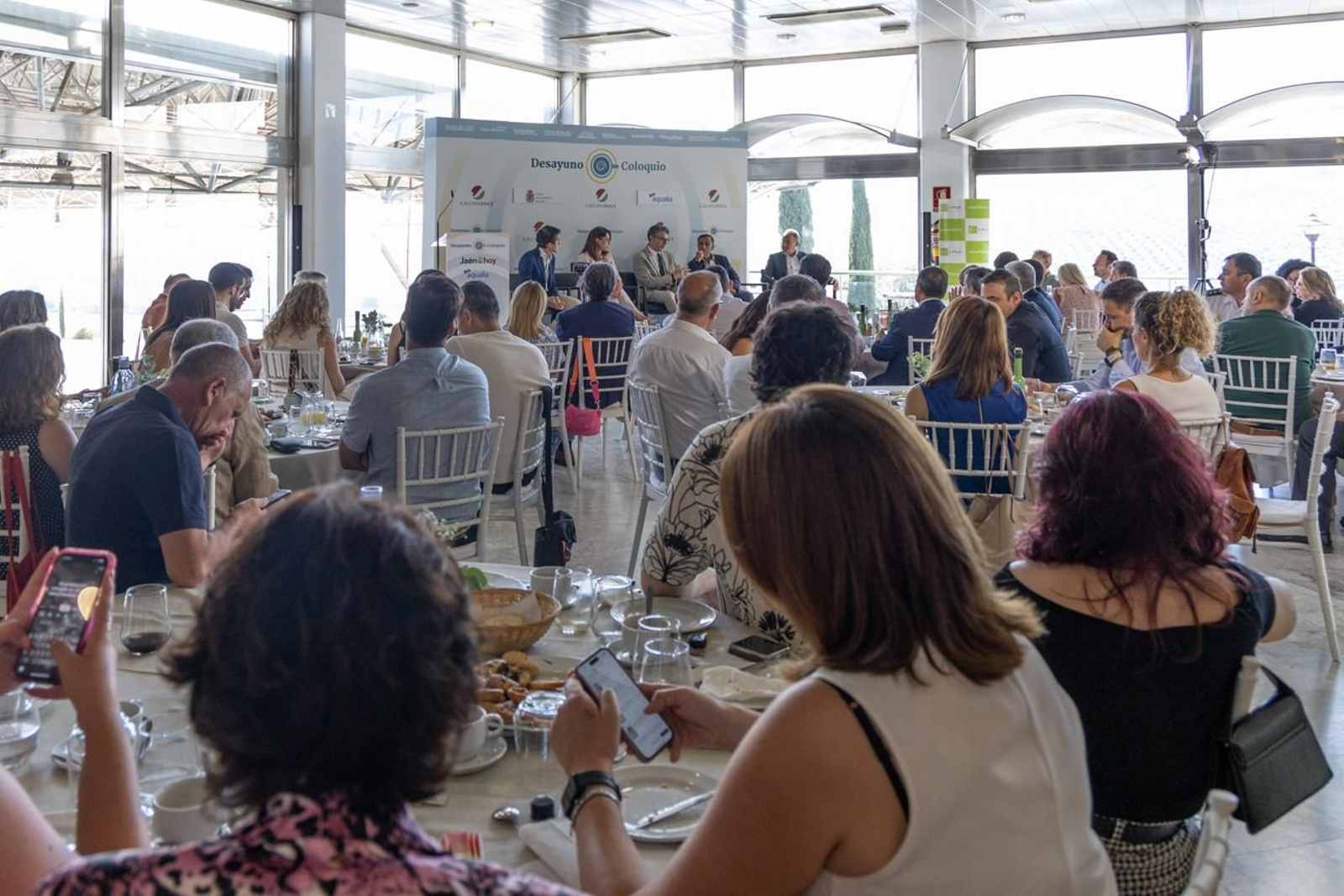 Desayuno, Coloquio "Redefiniendo el Rumbo: Jaén y su Nuevo Modelo de Ciudad"