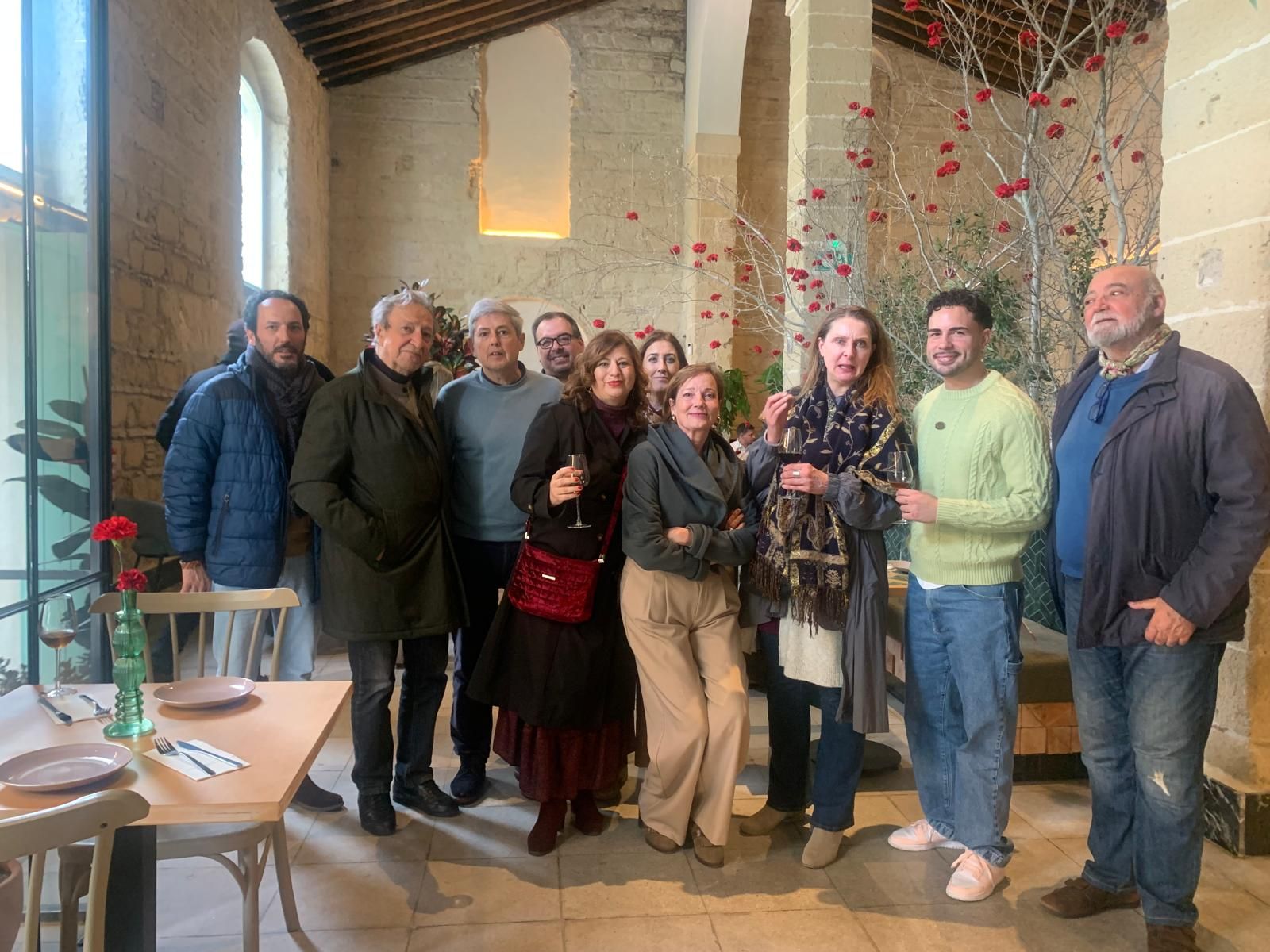Visita de una representación de la Oficina Técnica de la Capitalidad Cultural Jerez 2031 junto a la asociación Unidos por Santiago.