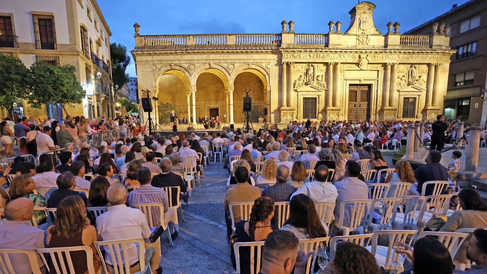 Gran cata 'Del Jerez al Cielo' en plaza de la Asunción