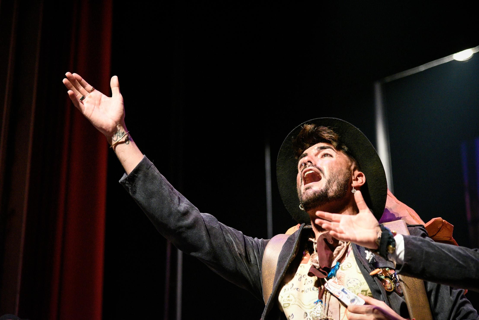 Imágenes la comparsa Los caracoles (Final del Carnaval Colombino de Huelva)