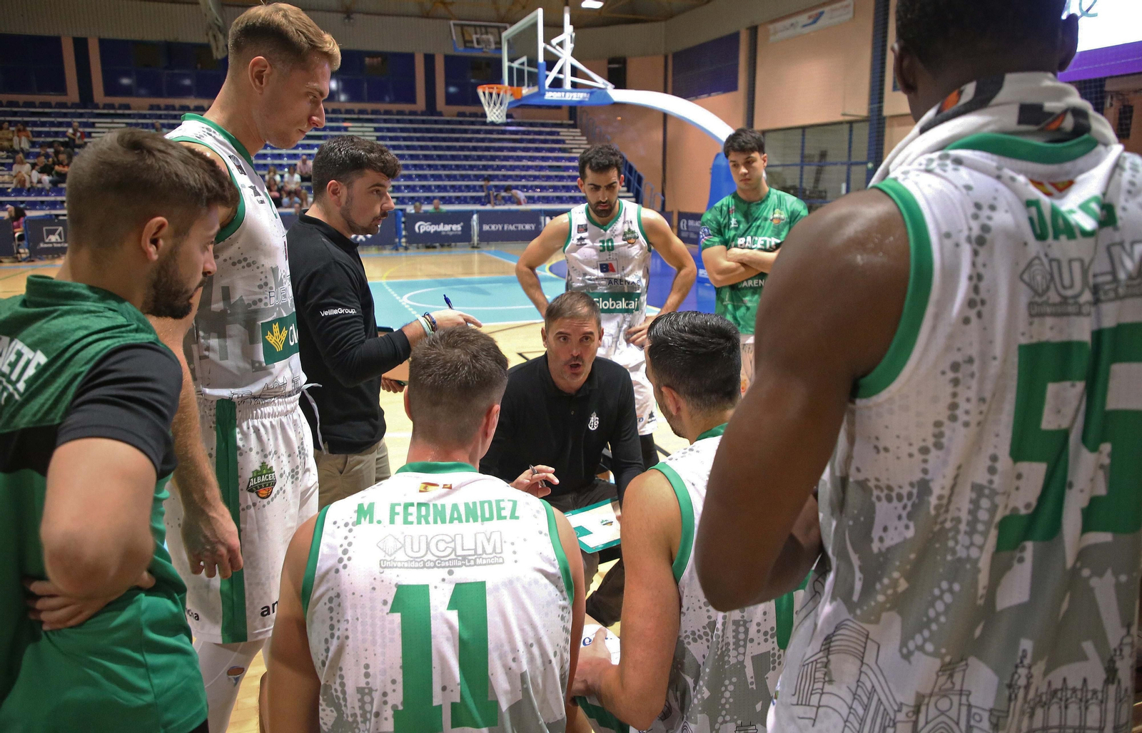 Las mejores fotos del UDEA - Albacete Basket