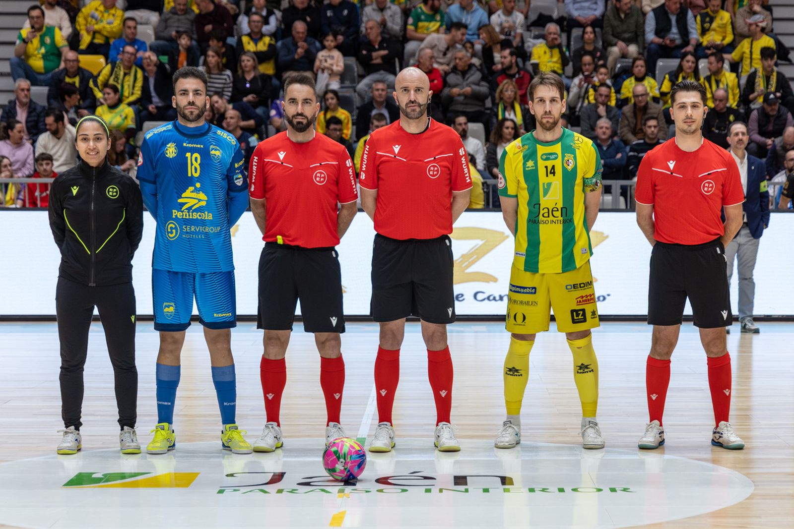 Las mejores imágenes del empate entre Jaén Paraíso Interior FS y Servigroup Peñíscola