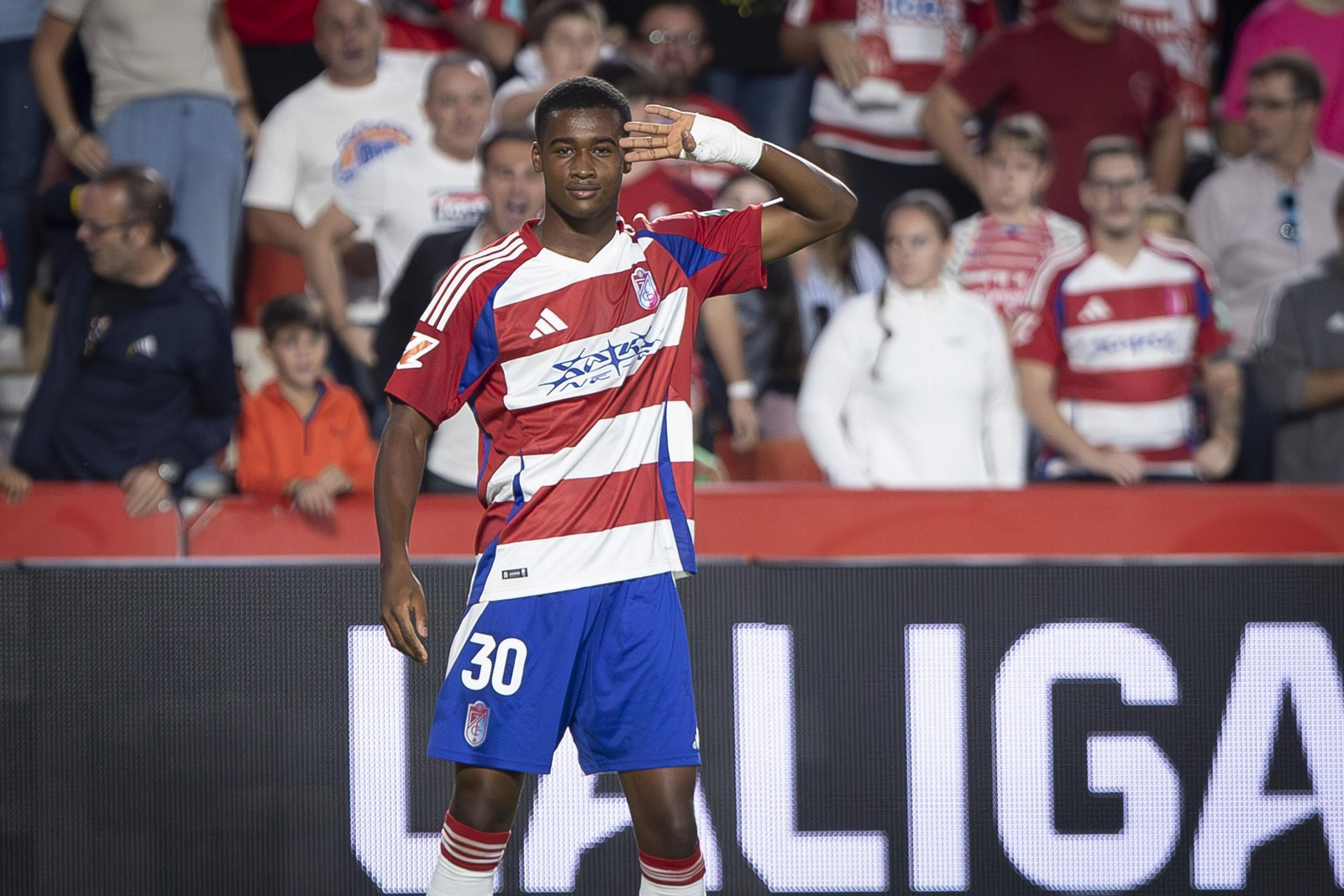 Las fotos del Granada - Córdoba CF en Los Cármenes