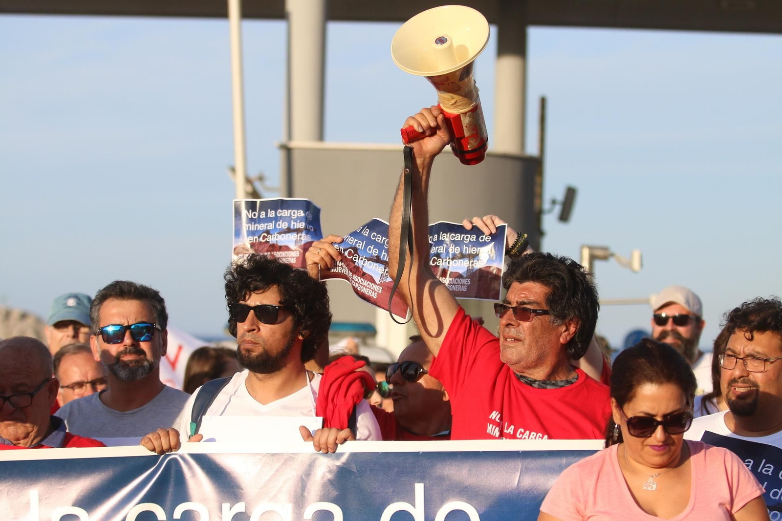 El pasado lunes de produjo la primera gran movilización en contra del mineral por parte de los vecinos.