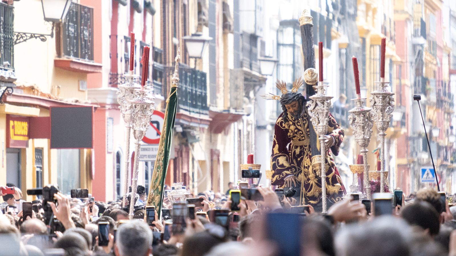 El regreso del Cristo de las Tres Caídas de Triana, en imágenes