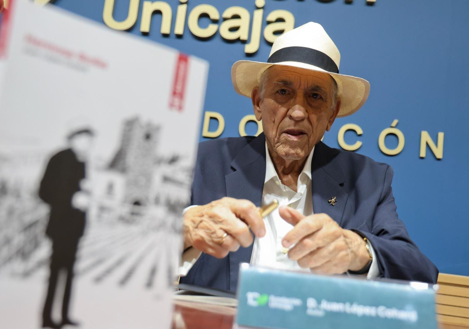 López Cohard en la presentación de su libro 'Hermosa Sicilia'.