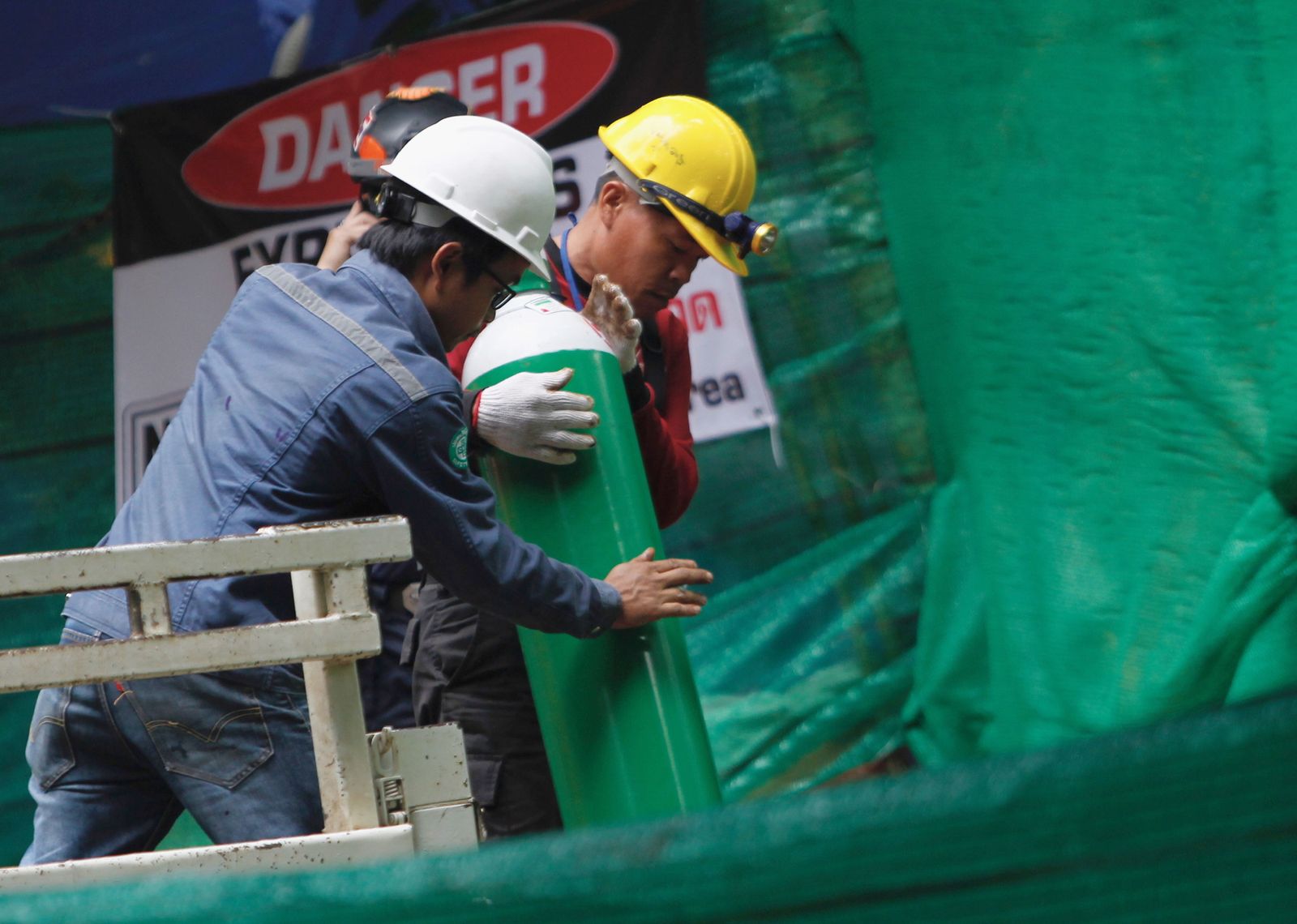 Rescate de los niños atrapados en una cueva de Tailandia