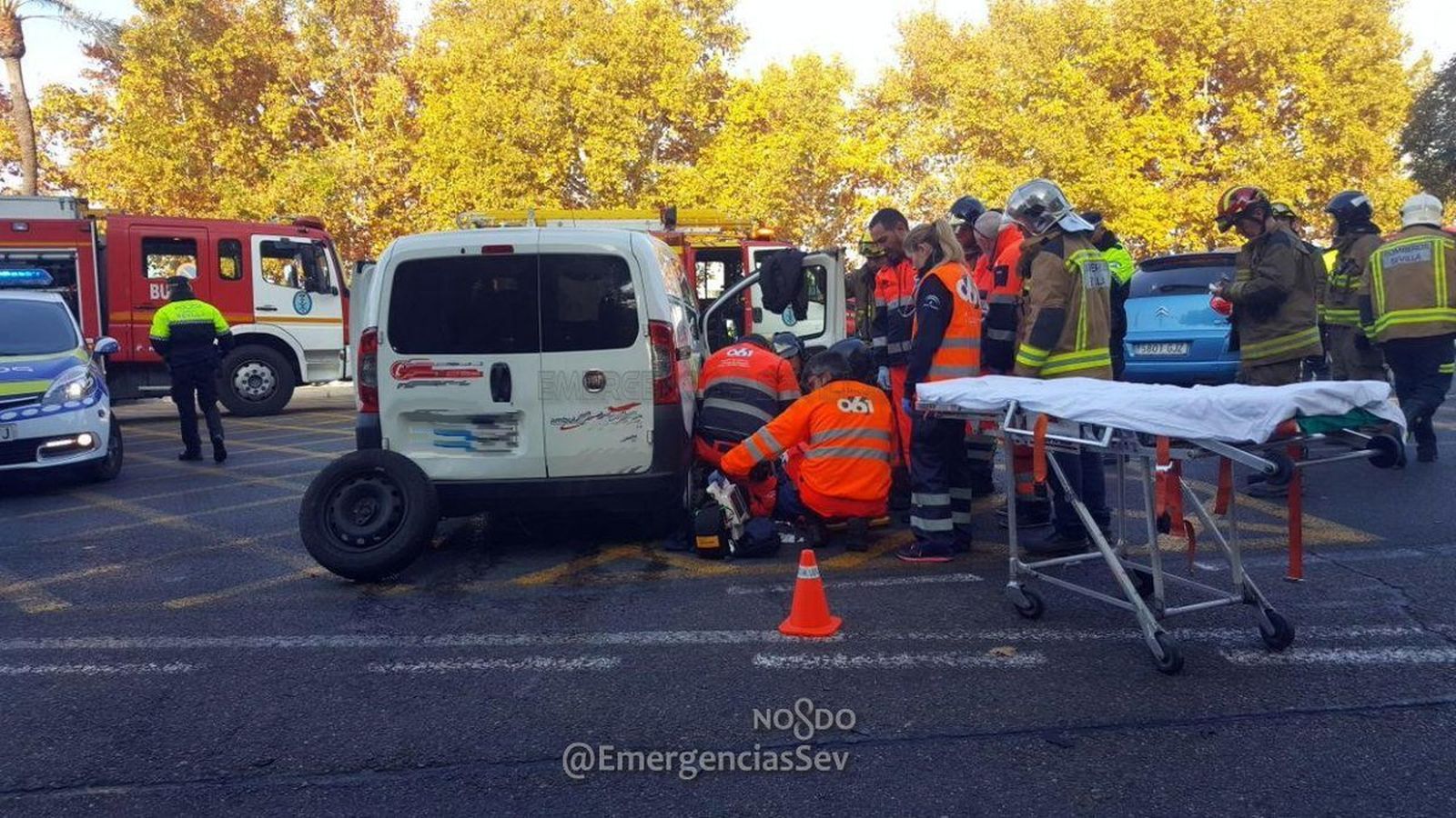 Emergencias actúa en la calle Torneo por el accidente