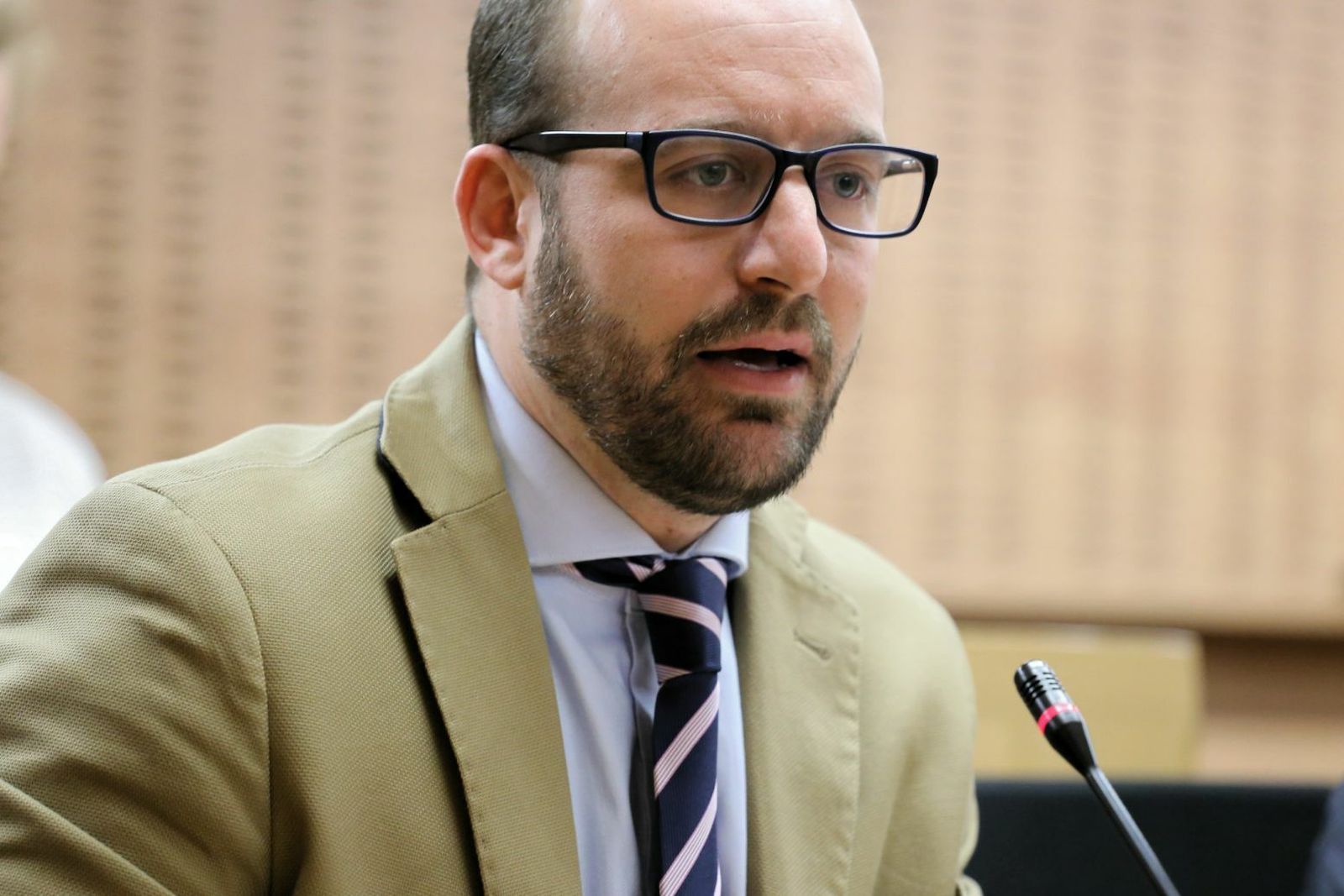 Germán Beardo afirma que la Plaza de Toros está cerrada por la falta de previsión del alcalde.