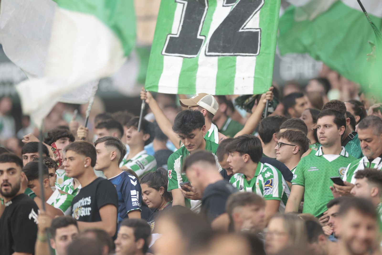 Búscate en las fotos del Betis - Alavés