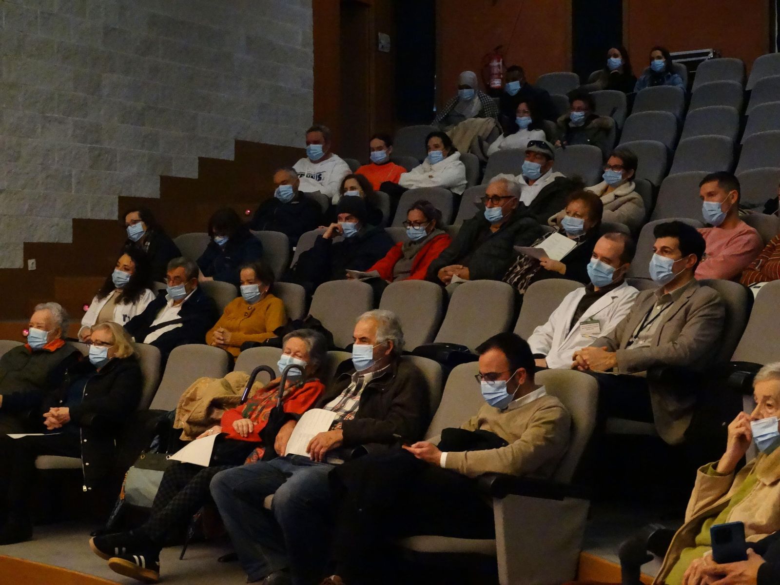 Fotografías de la presentación en el Hospital Juan Ramón Jiménez de la nueva escuela de ictus
