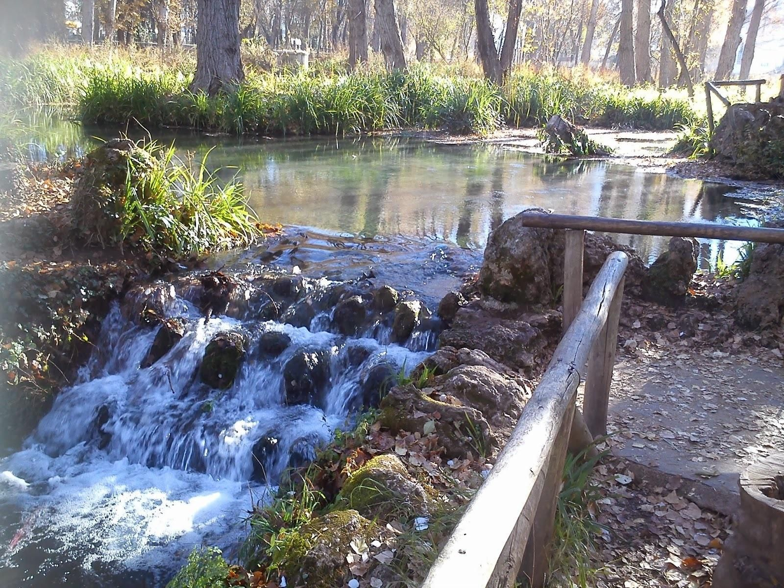 Nacimiento del río Huéznar, en San Nicolás del Puerto.