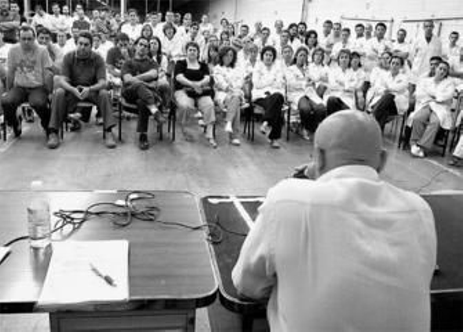 Imagen de archivo de una asamblea mantenida por los trabajadores de Vitelcom.