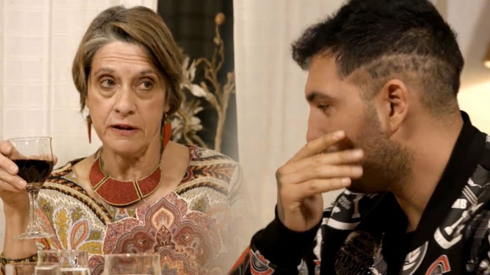 Pilar Gutiérrez y Omar, en una secuencia de su discusión en 'Ven a cenar conmigo'.