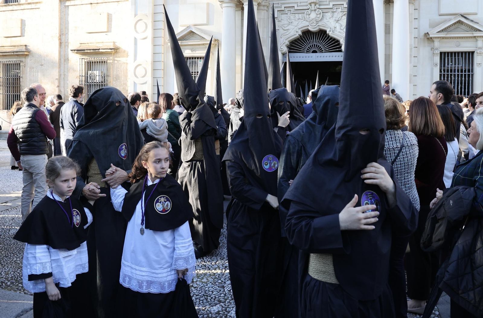 La Hermandad de Los Estudiantes en la Semana Santa de Sevilla 2025