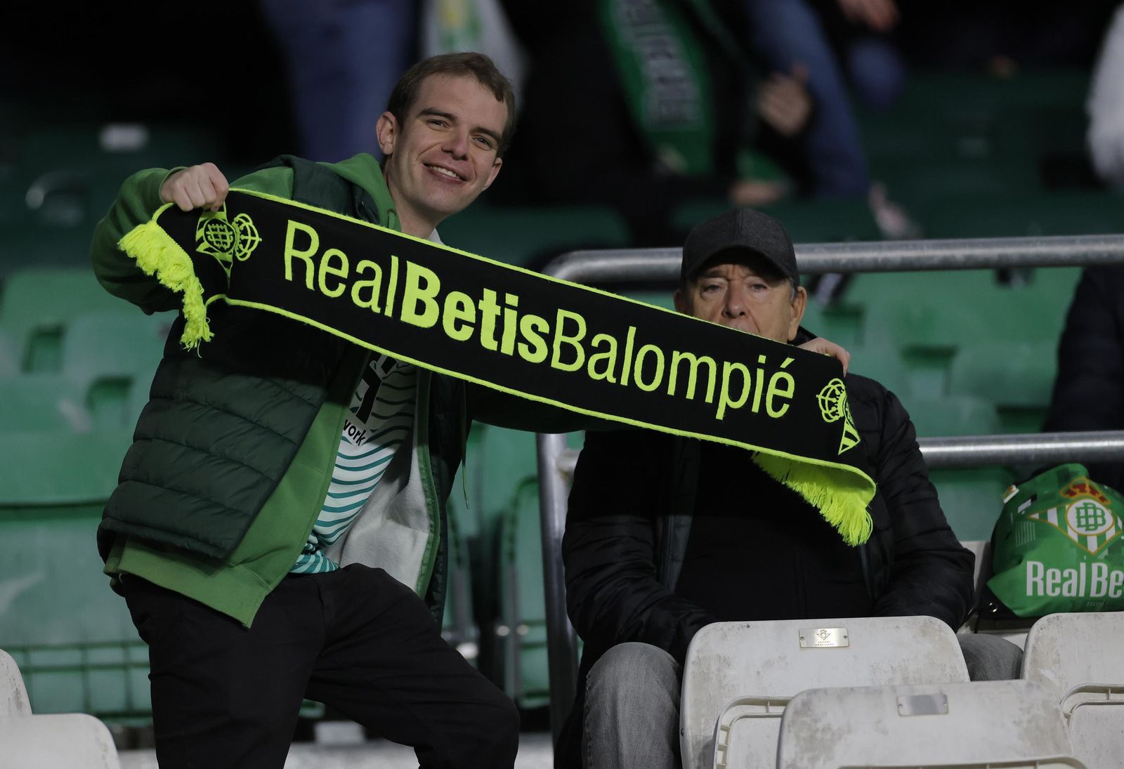 Búscate en las fotos del Betis - Real Sociedad