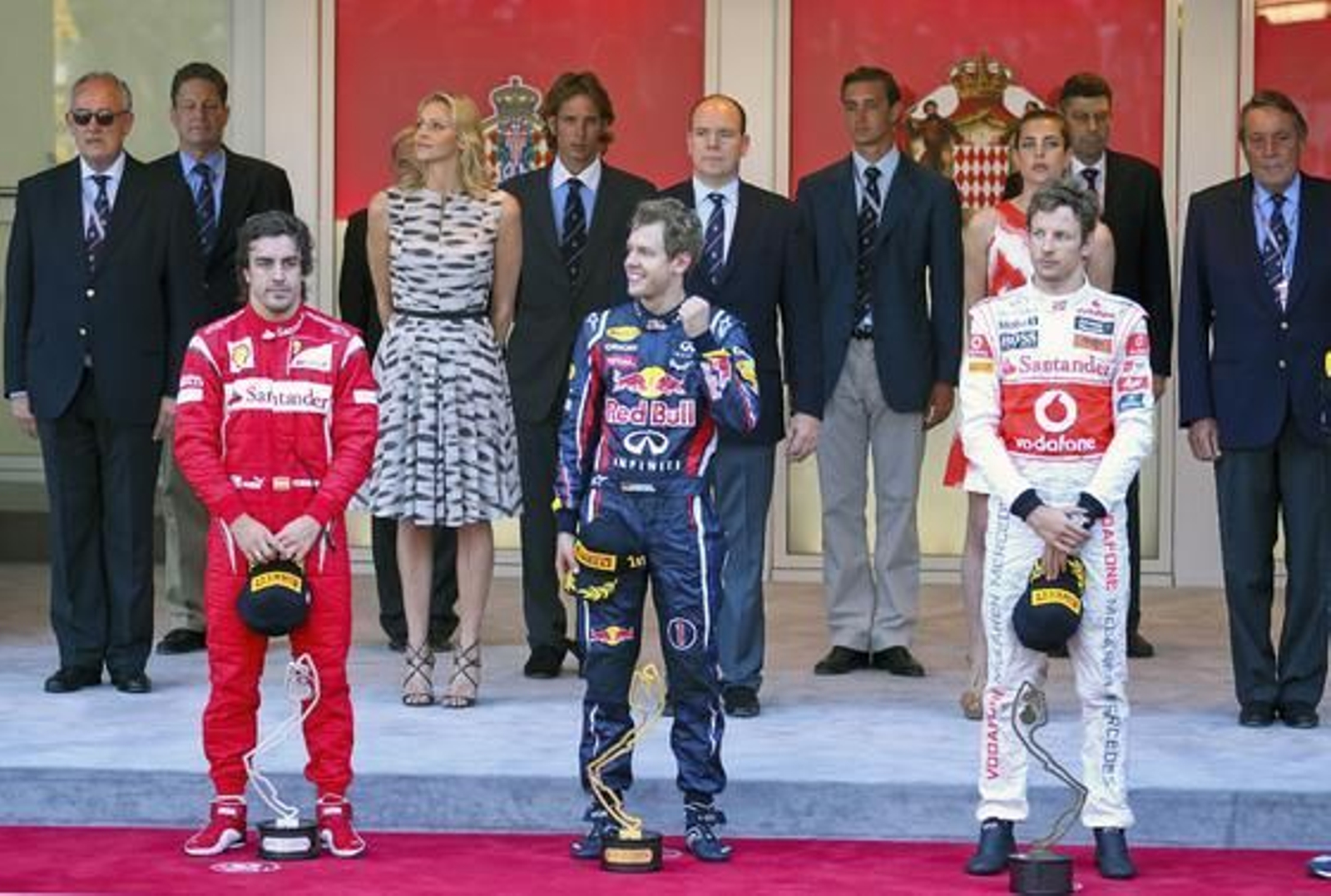 El podio del Gran Premio de Mónaco, con Sebastian Vettel primero, Fernando Alonso segundo y Jenson Button tercero.

Foto: EFE