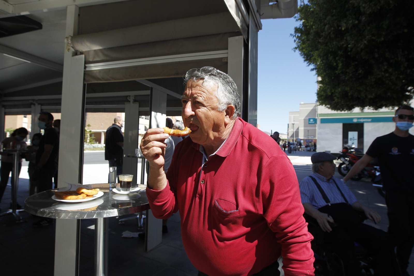 Primer día de apertura de la hostelería en Almería. Coronavirus-COVID-19