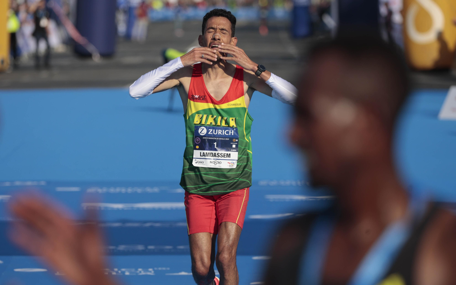 Las imágenes del Maratón de Sevilla 2022 (2)