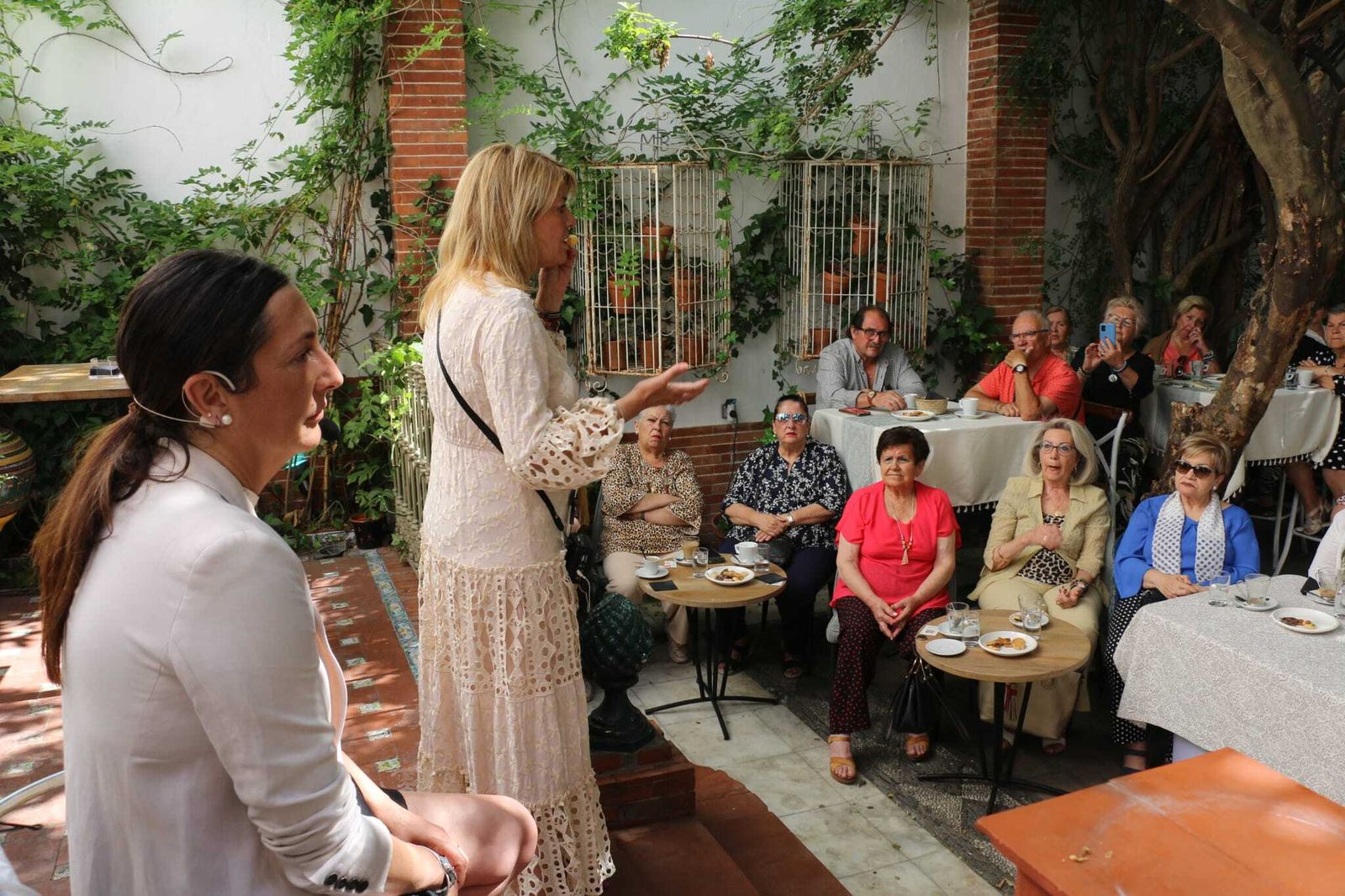 Encuentro del Partido Popular con las mujeres onubenses.