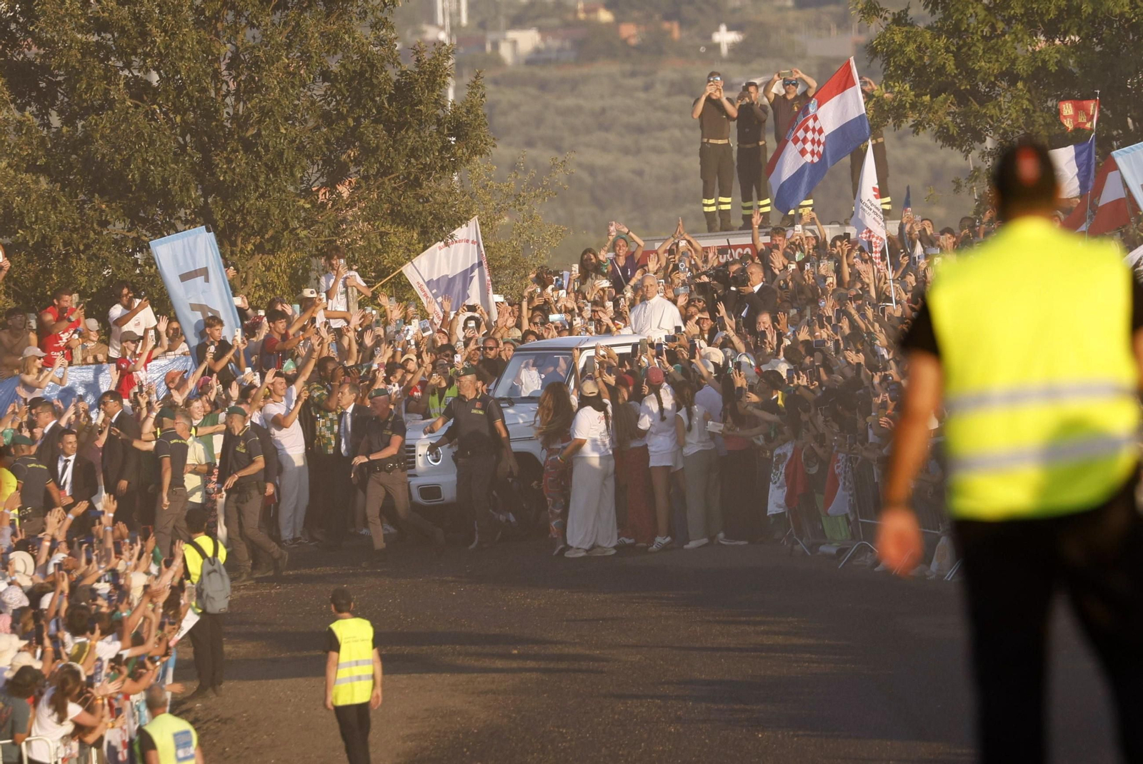 Pope Leo XIV celebrat (14129686).jpg