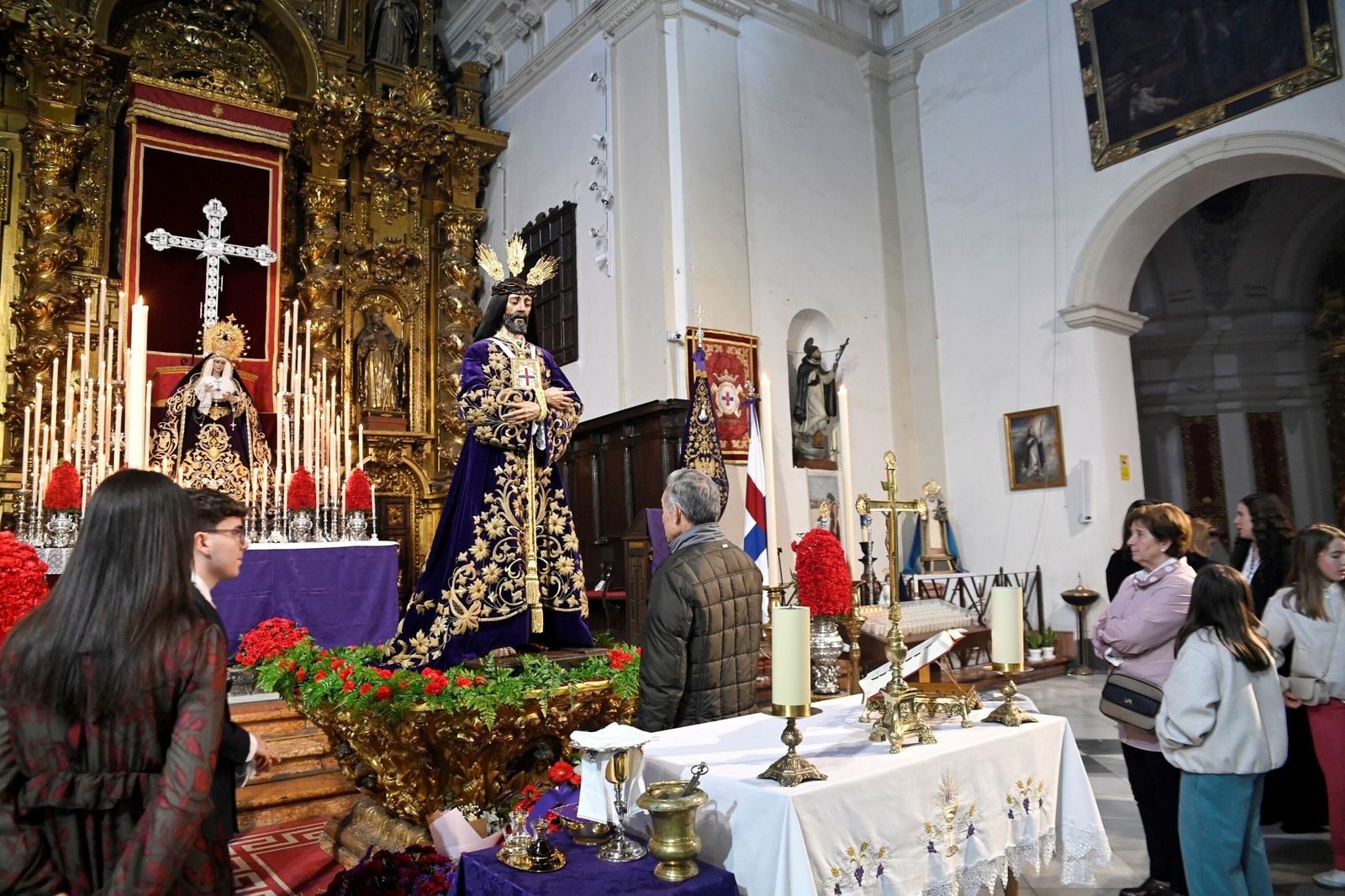 El besapiés del Señor de Córdoba, en imágenes