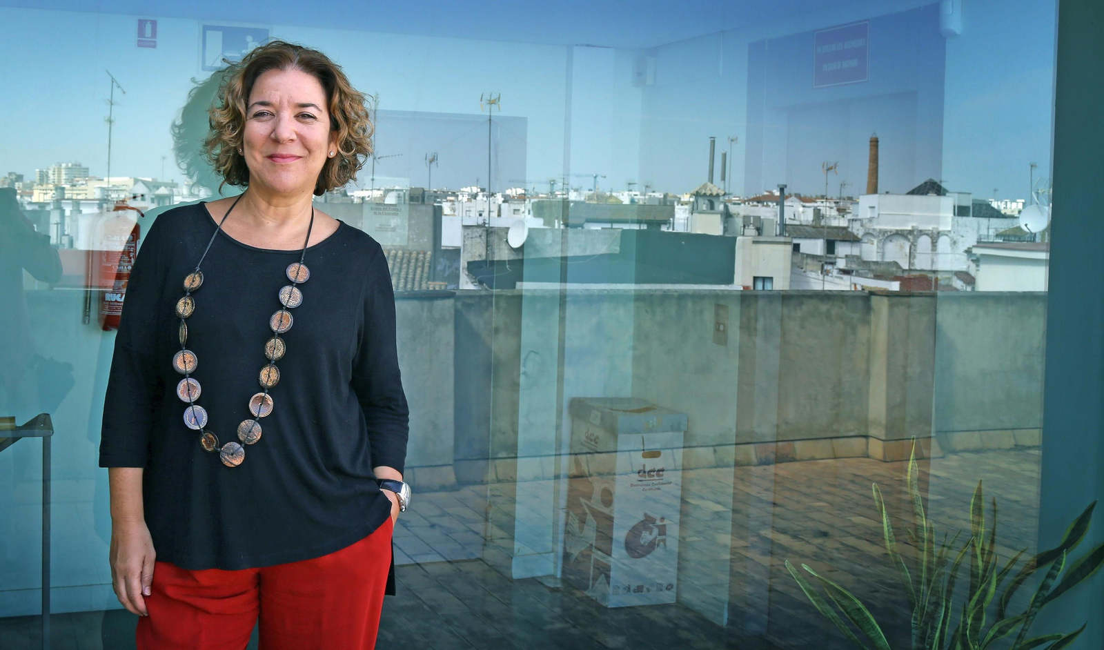 Isamay Benavente posa en una terraza del Teatro Villamarta momentos antes de la entrevista días atrás.