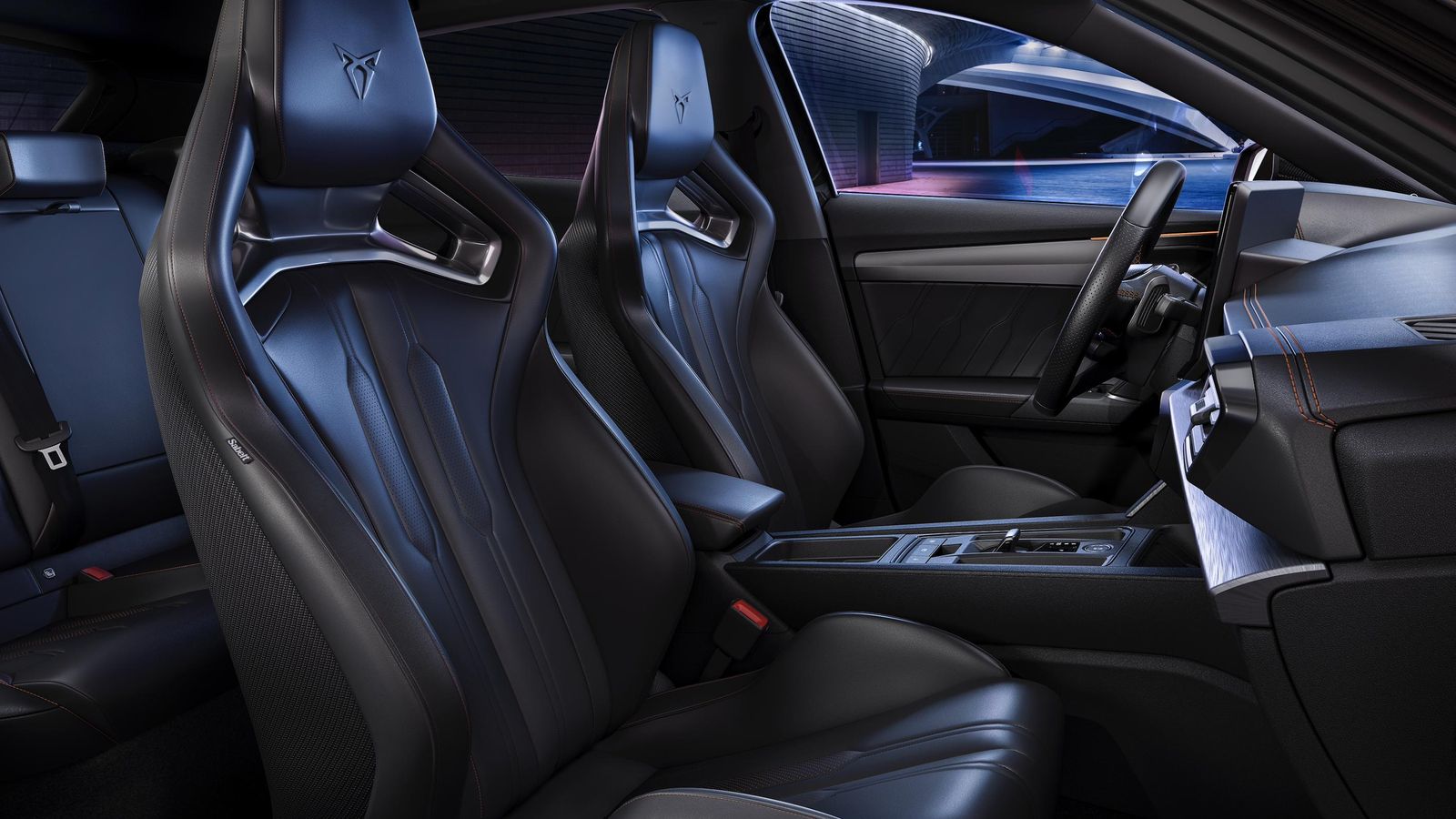 Cupra lleva al Formentor VZ5 al lado oscuro con esta serie limitada BAT.