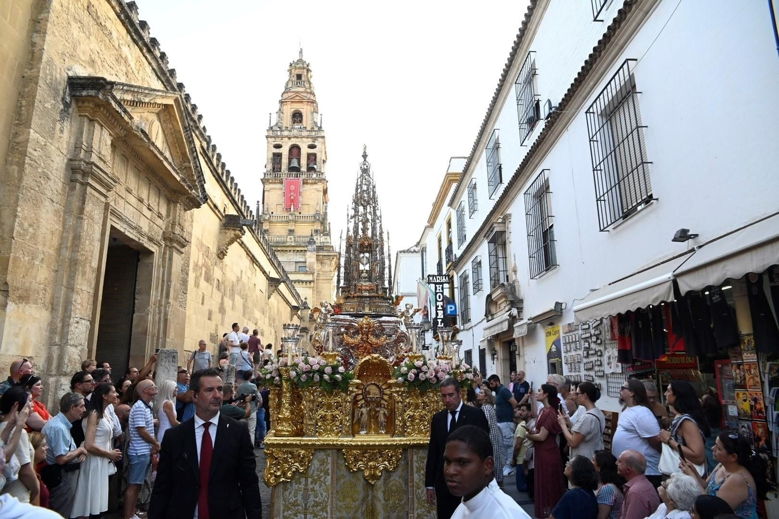 Las mejores imágenes de la procesión del Corpus Christi de Córdoba