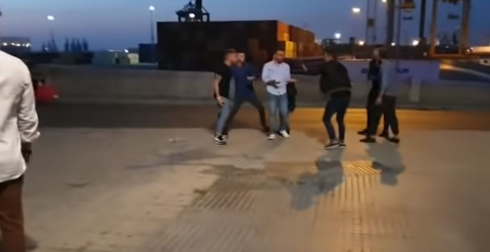 Una de las escenas de la pelea previa a la agresión en La Punta