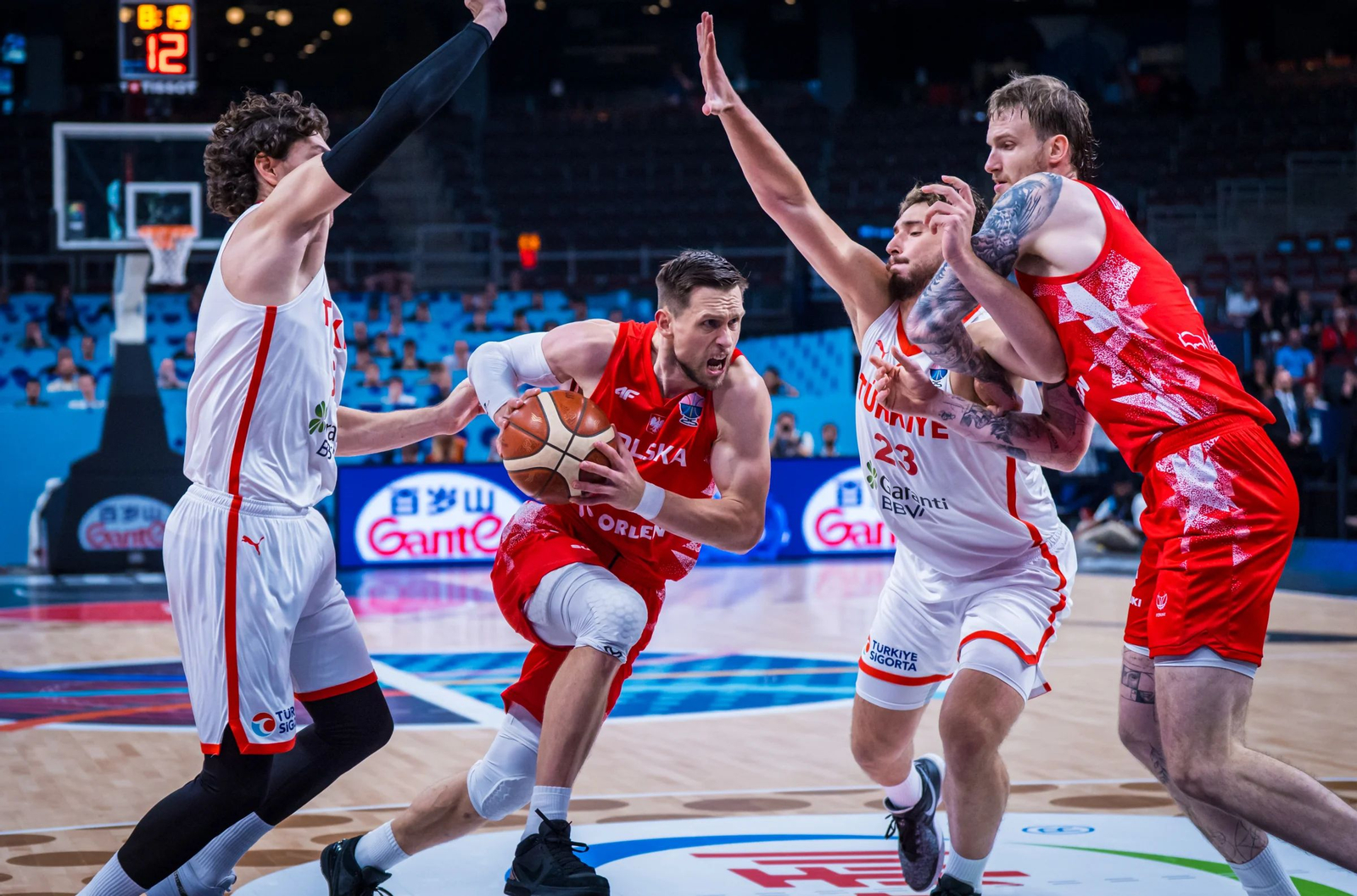 Balcerowski dice adiós al Eurobásket, volverá a Málaga y viajará a Singapur