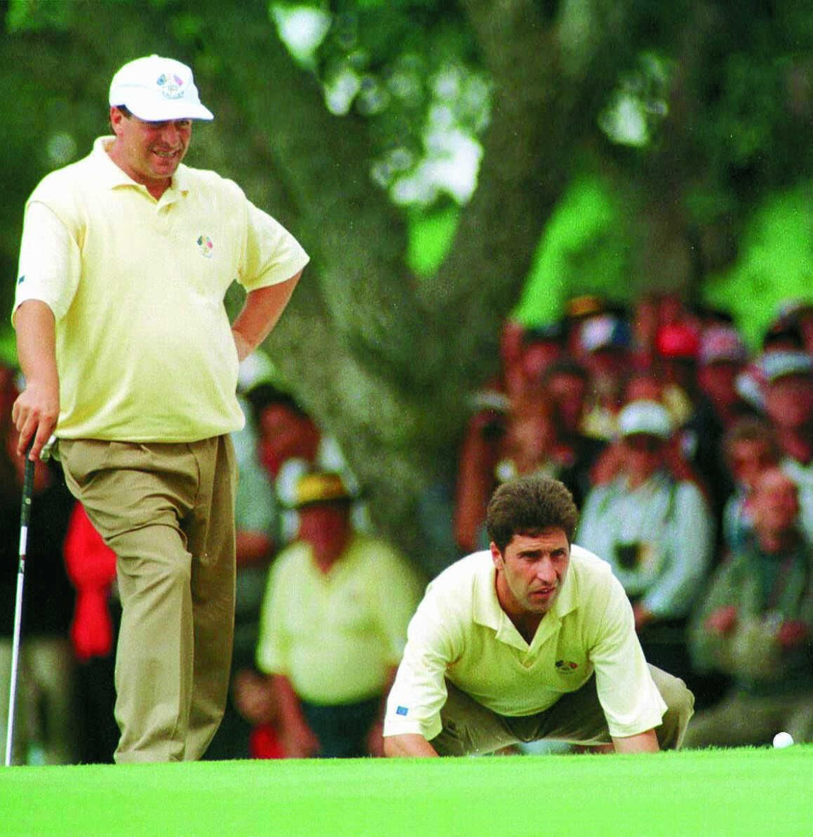 Chema Olazábal (agachado)