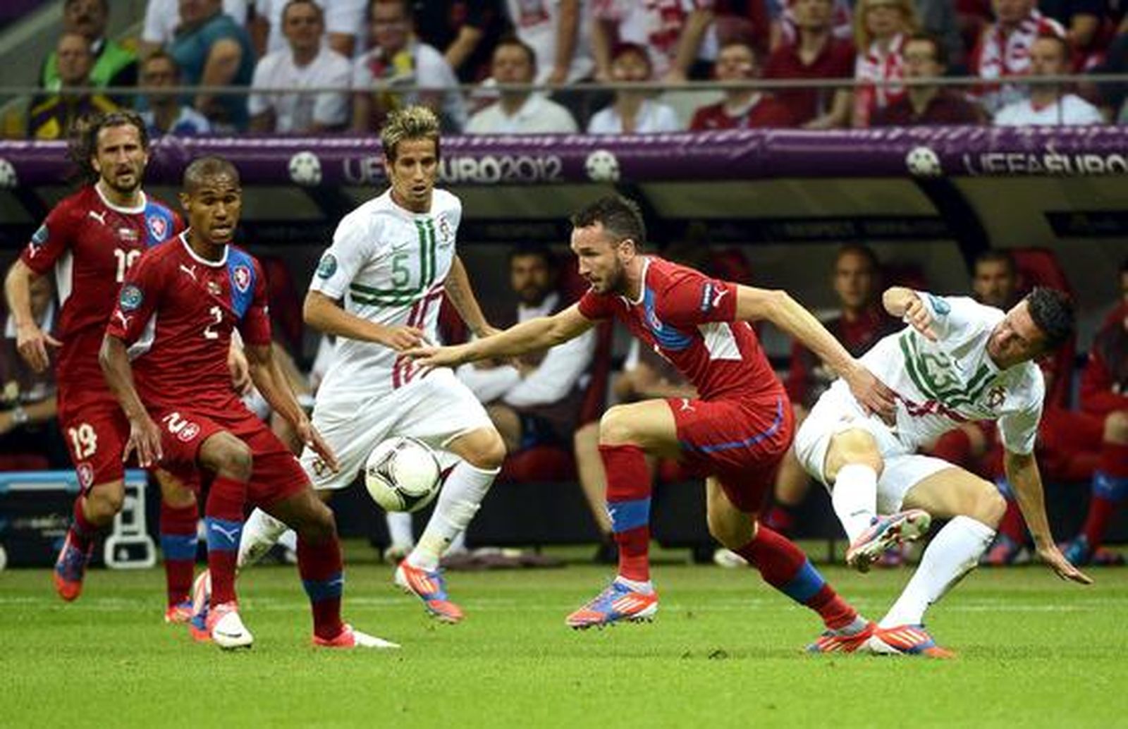 Un gol de Cristiano Ronaldo pone a Portugal en las semifinales de la Eurocopa.

Foto: EFE