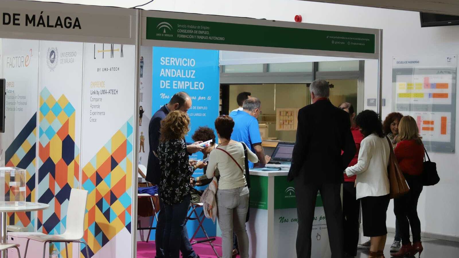 Expositor del Servicio Andaluz de Empleo en el que colaboran 20 técnicos