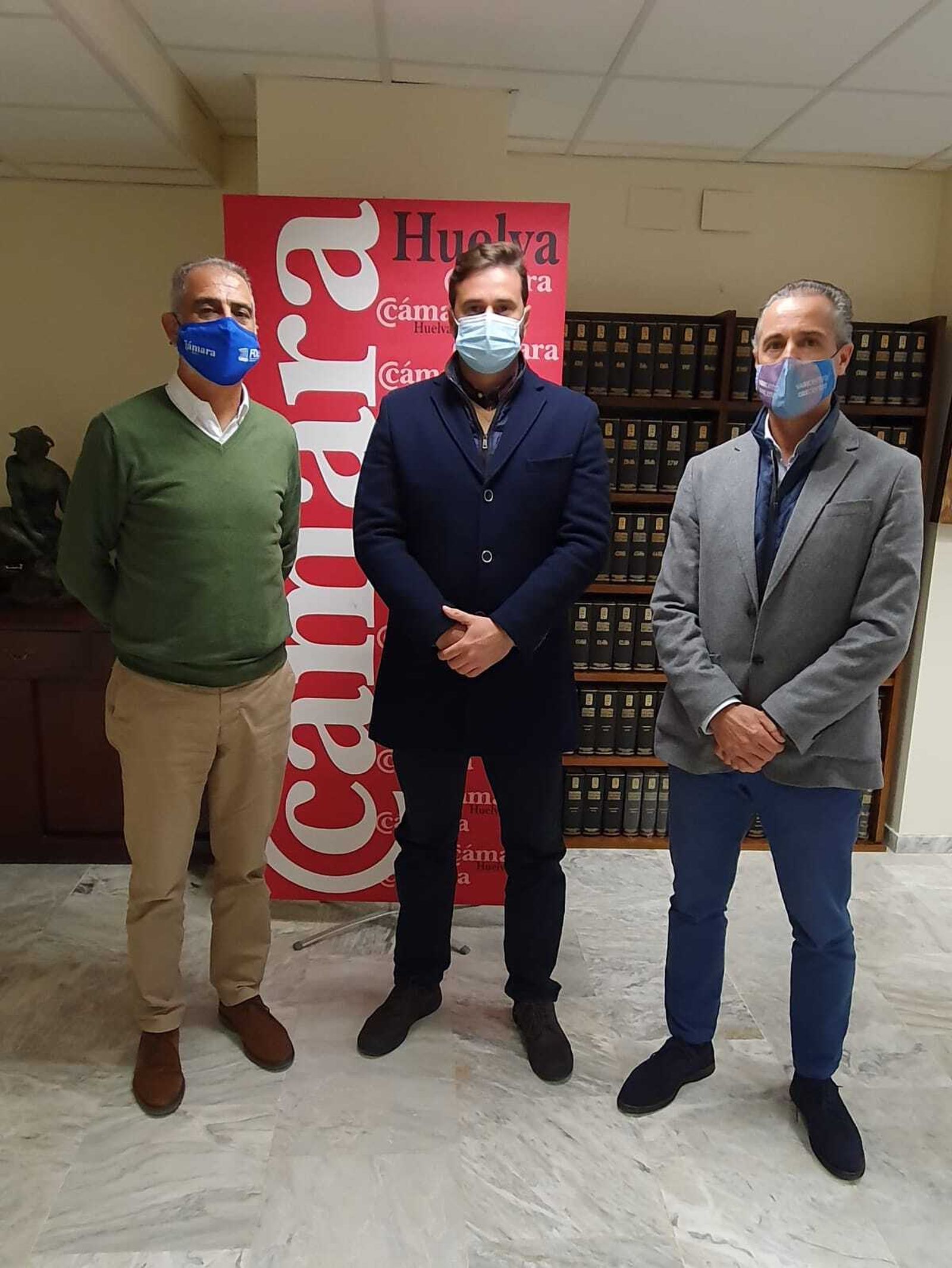 Visita de los representantes  a la Cámara de Comercio.