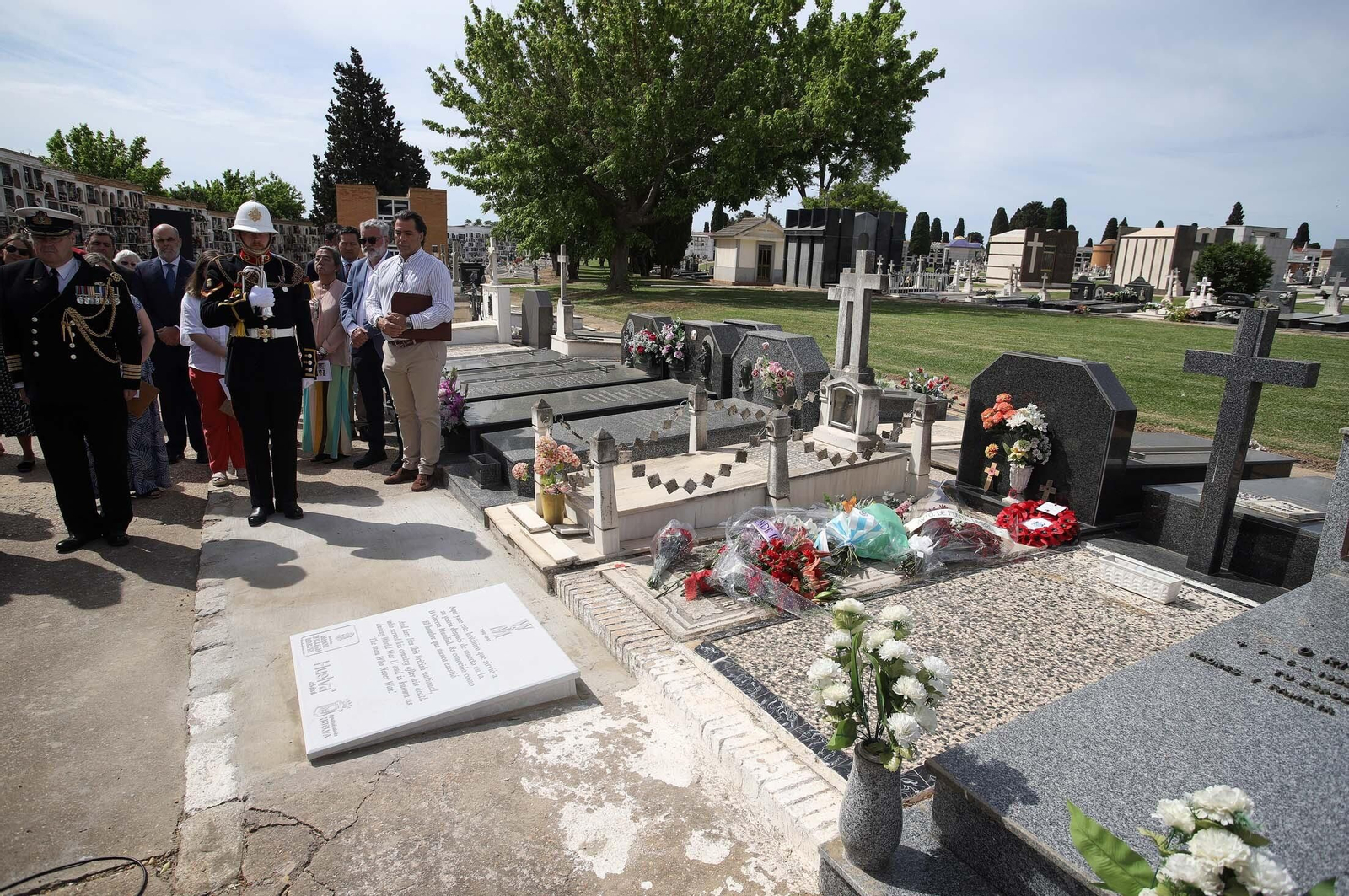 La ceremonia conmemorativa del 80 aniversario de la aparición del cuerpo de William Martin, en imágenes