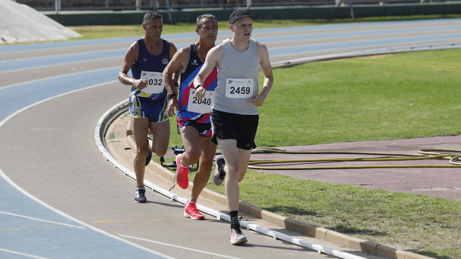 Las fotos de atletismo en las pistas del Enrique Talavera
