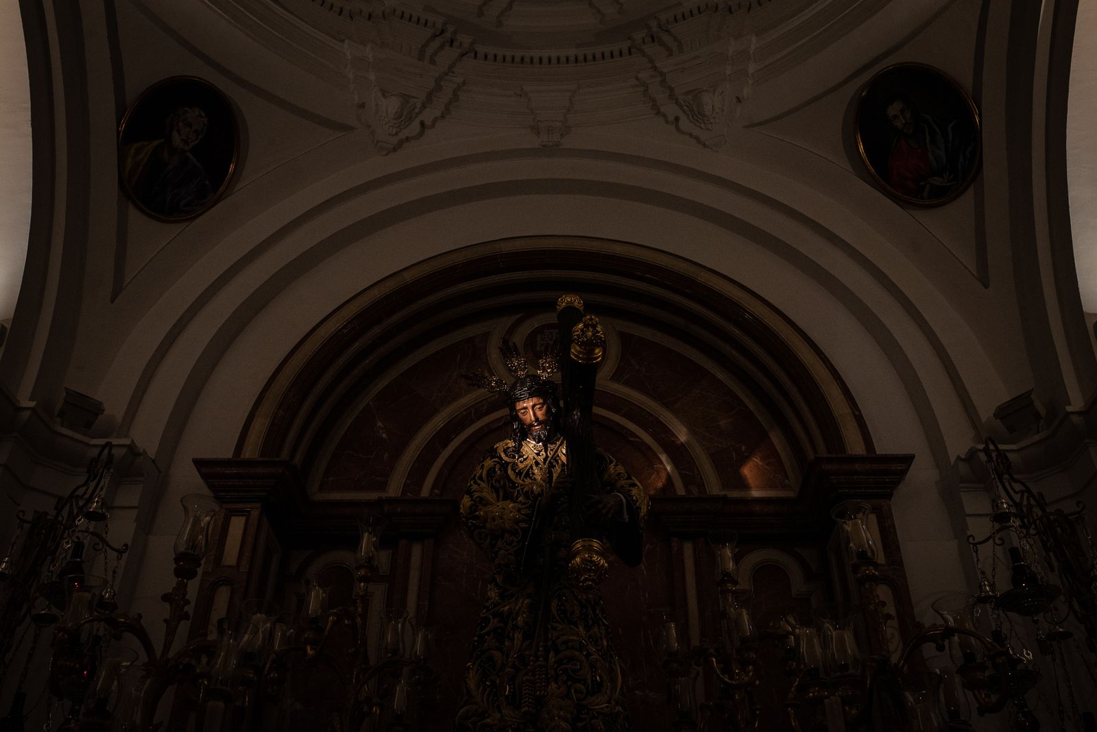 Jueves Santo: Imágenes de las Hermandades del Nazareno y Oración en el Huerto