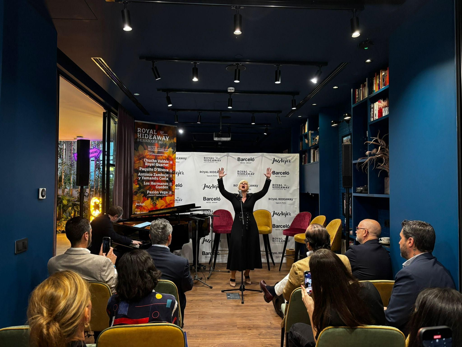 La cantante Pasión Vega durante la presentación de la X edición de Royal Hideaway Sessions en Madrid.