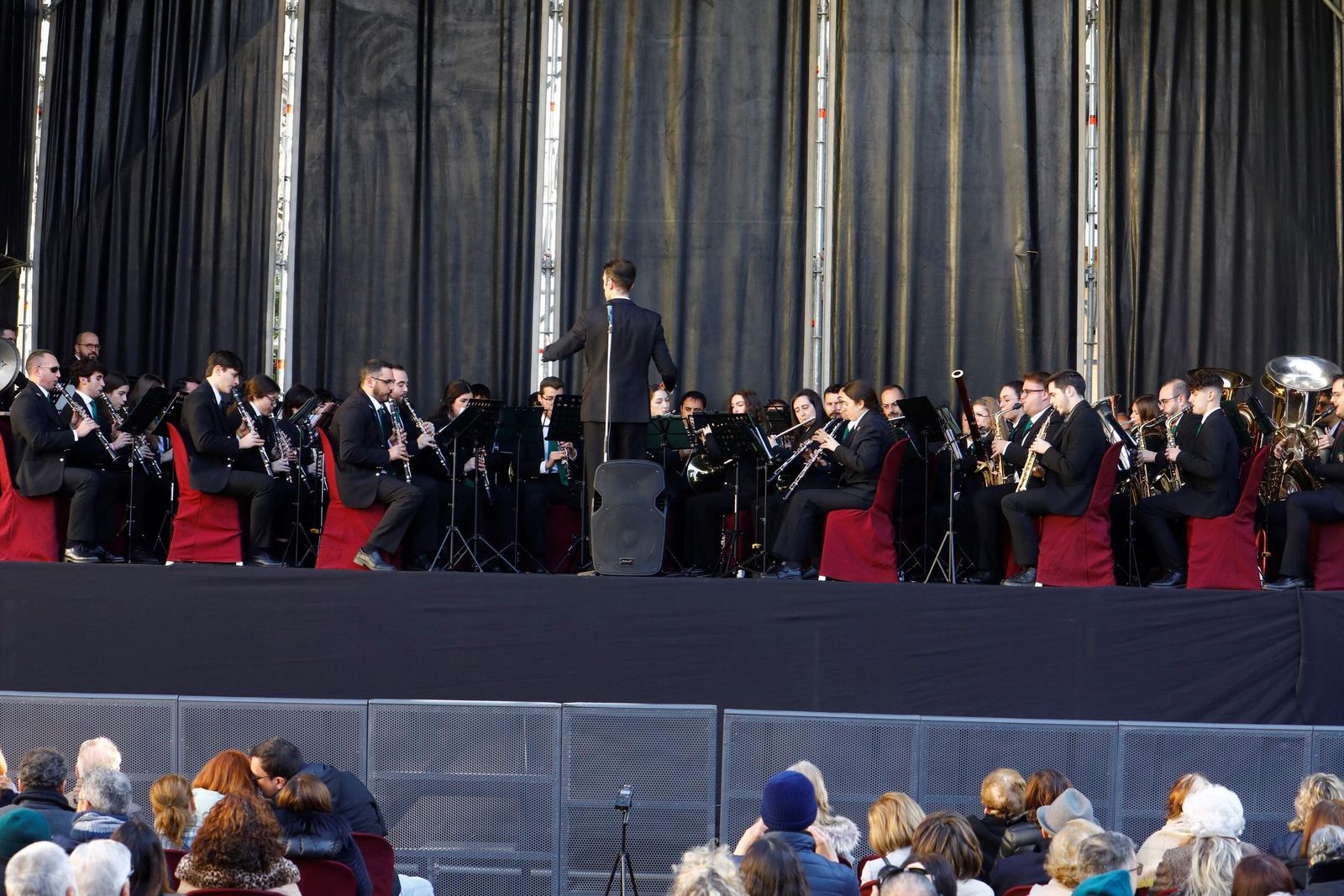 Las imágenes del concierto de la banda de la Esperanza de pasadobles y villancicos en Las Tendillas