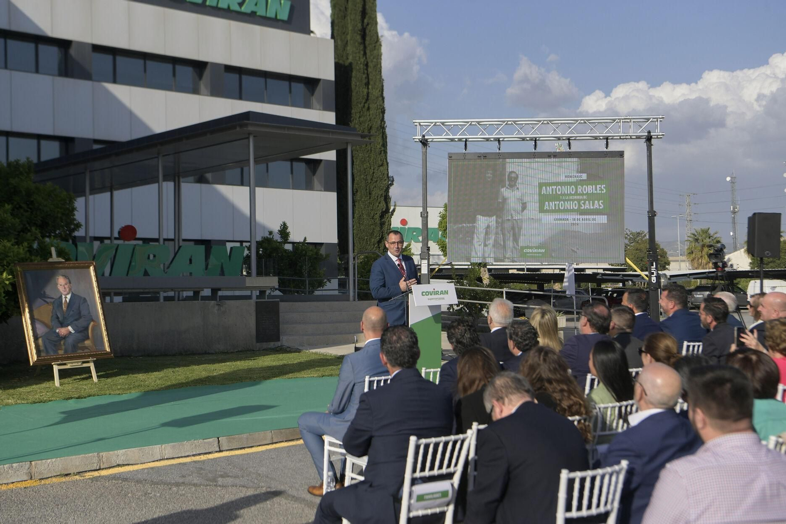 Homenaje en imágenes: Covirán rinde tributo a Antonio Robles y Antonio Salas